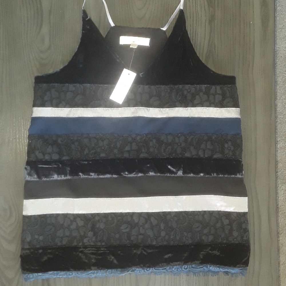 NWT Women's LOFT Sleevless Top Size XS